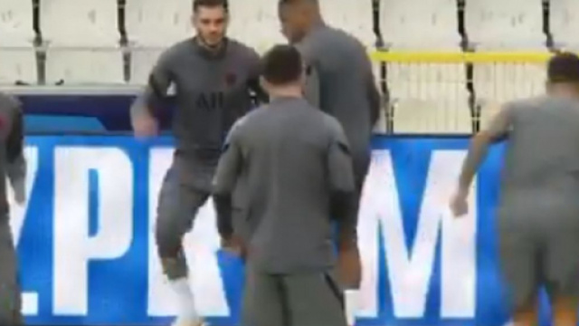 Icardi se loupe compl&egrave;tement &agrave; l&rsquo;entra&icirc;nement (capture PSG TV)