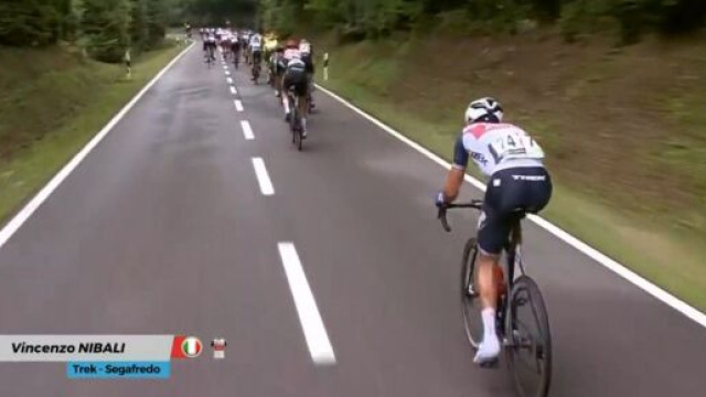 Vincenzo Nibali impegnato al Giro del Lussemburgo.