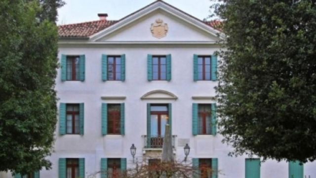 Assunzioni Ifis: posti per diplomati e laureati.