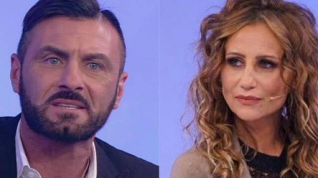 U&D, Sossio annuncia l'addio a Ursula con un 'game over' social: fan perplessi.