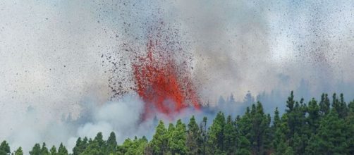Un volc&aacute;n entra en erupci&oacute;n en La Palma. (RTVE)