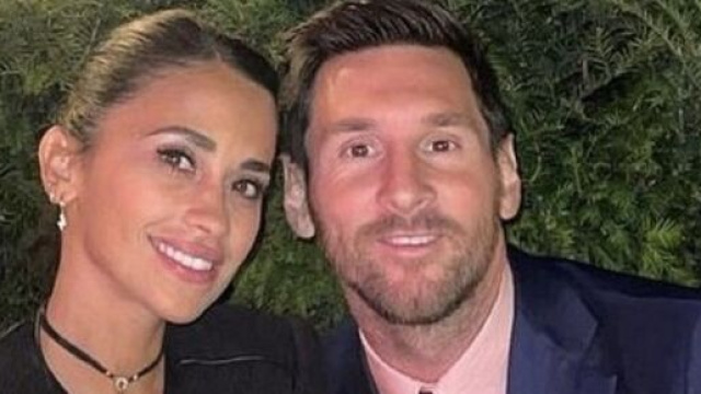 Lionel Messi et sa femme Antonella (Source : capture YouTube)