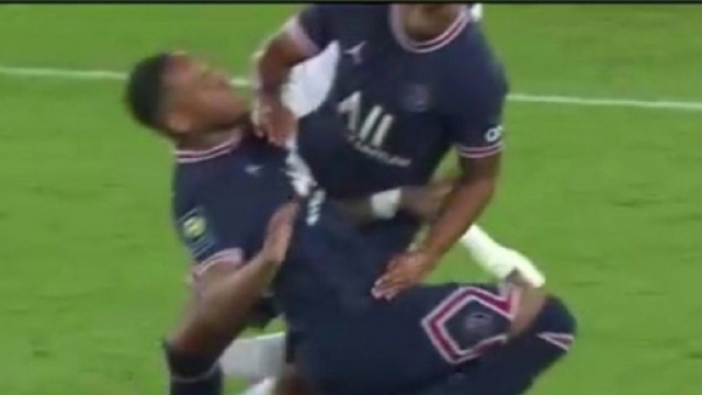 Thilo Kehrer devient la ris&eacute;e de Twitter apr&egrave;s son 'stop' sur Neymar (capture YouTube)