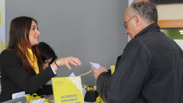 Poste Italiane cerca consulenti mobili laureati: domande entro il 2 ottobre.