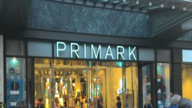Primark avvia le assunzioni di personale.