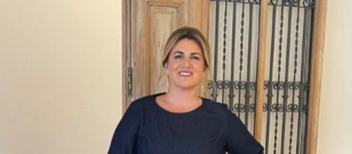 Carlota Corredera ha recibido el premio de la mano de Bel&eacute;n Esteban. (Instagram@carlotacorredera)