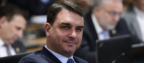 Fl&aacute;vio Bolsonaro &eacute; apontado como tendo liga&ccedil;&otilde;es com a Precisa Medicamentos (Ag&ecirc;ncia Brasil)