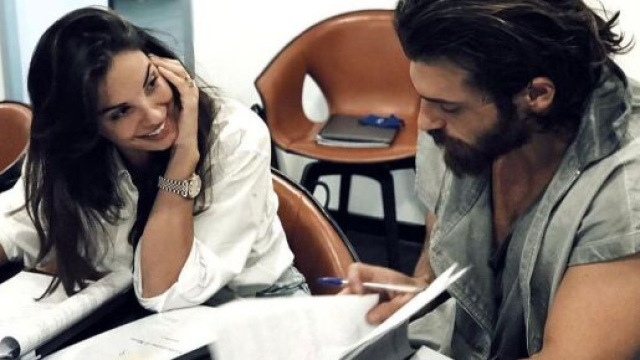 Can Yaman, feeling con Francesca Chillemi.