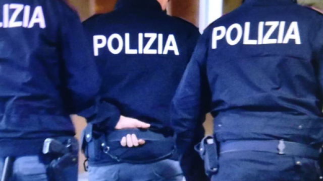 Cremona, 35enne uccide la madre e fugge, il cadavere trovato dal marito.
