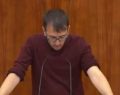 Héctor Tejero de Más Madrid dijo que la bancada del PP sufre de 'hematofobia colectiva'