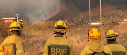 El volc&aacute;n de La Palma ha provocado que una aerol&iacute;nea suspenda sus vuelos a la isla (Twitter, mitecogob)