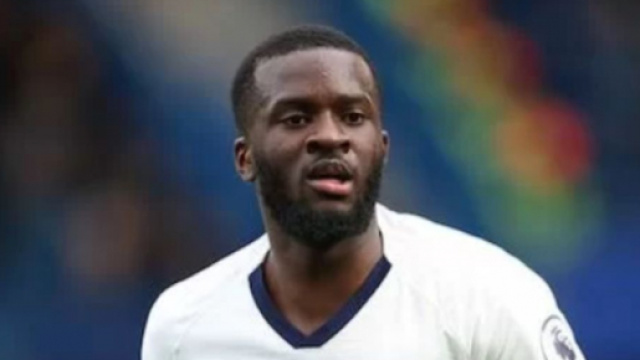 Tanguy Ndombele, centrocampista del Tottenham.