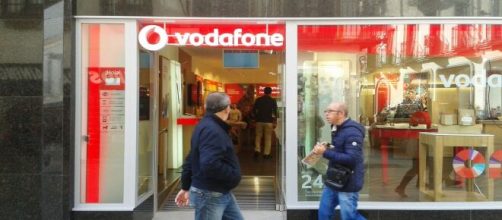 Vodafone tendr&aacute; que hacer un despido masivo de empleados por su retirada de Espa&ntilde;a (Creative Commons)