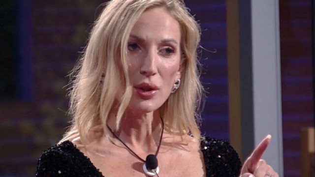 Grande Fratello Vip, Valentina nuova inquilina? Proposta di Alfonso e malcontento in casa.