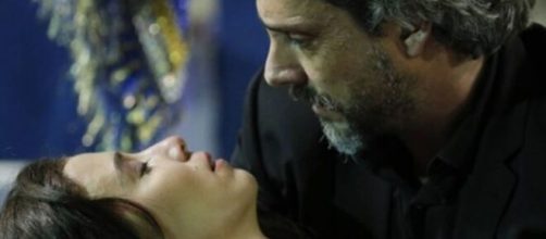 Cora e Silviano em 'Imp&eacute;rio' (Reprodu&ccedil;&atilde;o/TV Globo)