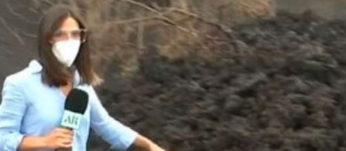 La reportera de 'El programa de Ana Rosa' ha sido muy cuestionada en las redes sociales. (Twitter @elprogramadear)