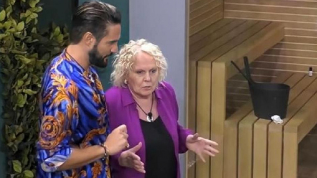 GF Vip, Katia Ricciarelli solleva dubbi su Alex: '&Egrave; troppo furbo'.