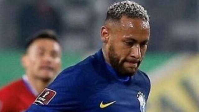 Victime de grossophobie, Neymar demande un maillot taille M (capture YouTube)
