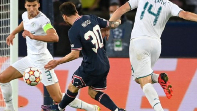 M&ecirc;me les supporters de Manchester City ont c&eacute;l&eacute;br&eacute; le but de Messi (capture YouTube)