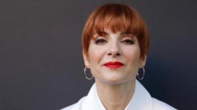 Najwa Nimri, oltre ad essere una famosa attrice &egrave; una cantautrice.