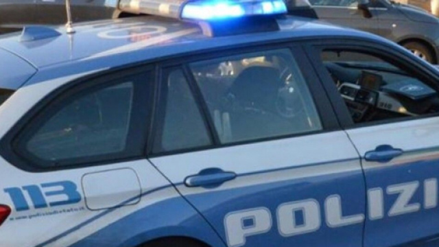 Rimini: ventiquattrenne tenta di sfregiare l'ex fidanzato.