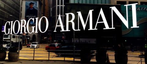 Giorgio Armani rielabora un nuovo modo di vivere la casa, dal mobile bar al barbecue