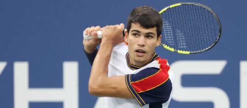 Carlos Alcaraz elimin&oacute; al alem&aacute;n Peter Gojowczyk y clasific&oacute; a los cuartos de final del US Open (Twitter/@ATPtour_ES)