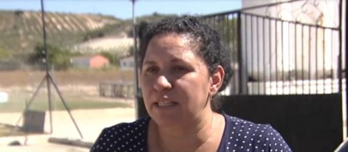 Una vecina llev&oacute; corriendo al ni&ntilde;o al hospital pero no se pudo hacer nada - (Telecinco)