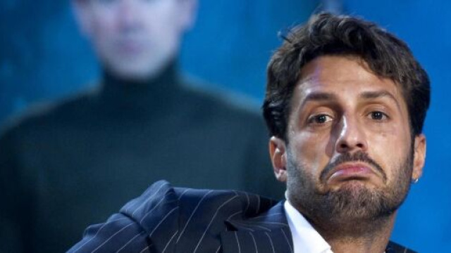Sangiovanni, la stoccata di Fabrizio Corona: 'Sei solo un prodotto commerciale'.