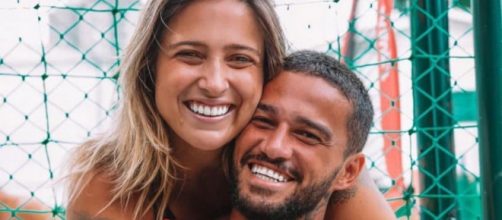 Tati Dias e jogador ser&atilde;o pais (Reprodu&ccedil;&atilde;o/Instagram/@jrsaldanhaftv)