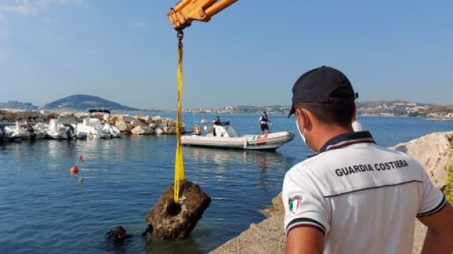 Recupero delle biite di et&agrave; romana a Formia dallaGuardia Costiera