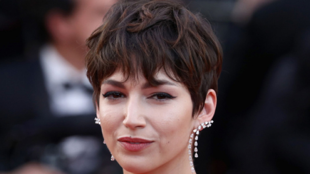 Tendenze tagli di capelli per l'autunno 2021: la wafty bangs e il mullet di Ursula Corber&ograve;