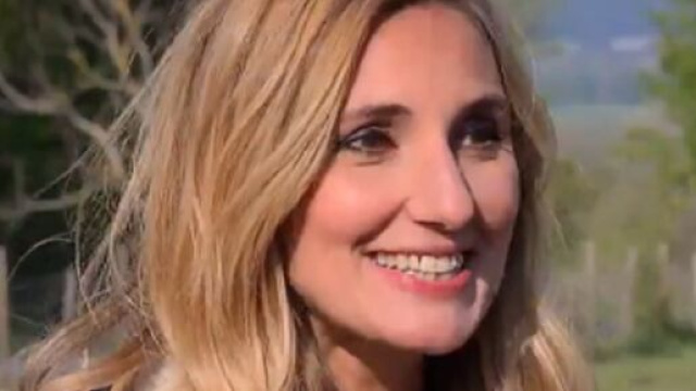 Marie Portolano se vante d'&ecirc;tre une 'actrice formidable' (capture M6)