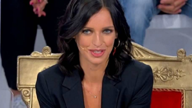 Uomini e Donne, retroscena su Jessica: si &egrave; riproposta a Maria De Filippi per il trono.