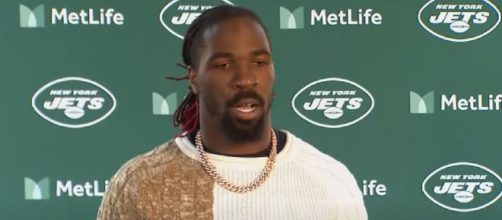 Mosley is 0-4 against Brady in his career (Image source: New York Jets/YouTube)