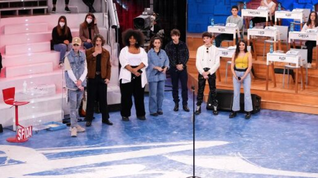 Cambio programmazione Canale 5 nel 2022.