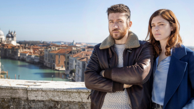 Non mi lasciare, spoiler 2^ puntata: Elena indagher&agrave; sulla scomparsa di Angelo.
