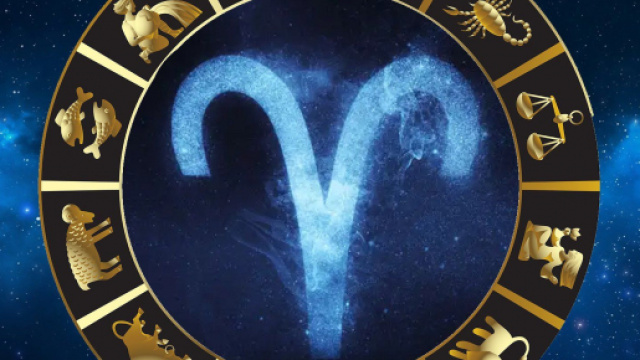 L'oroscopo di domani, previsioni e stelle del 19 gennaio: Ariete 'top' in amore (1&ordf; met&agrave;).