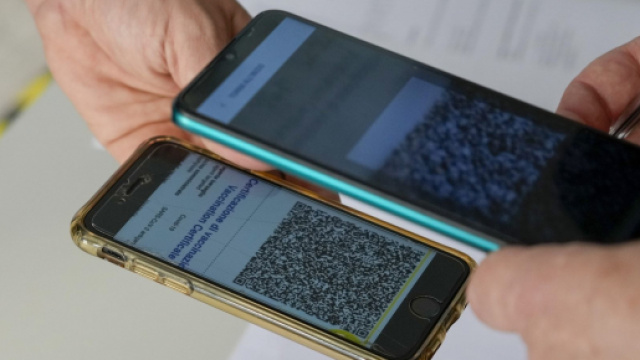 Tra pochissimi giorni, solo chi ha il green pass potr&agrave; accedere agli uffici di collocamento. Pi&ugrave; di 100 mila rischiano di perdere il sussidio.