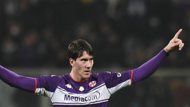 Calciomercato Serie A: Gosens verso la Premier, la Fiorentina vorrebbe cedere subito Vlahovic.