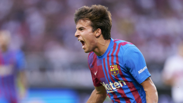 Inter, idea Riqui Puig in mezzo al campo.