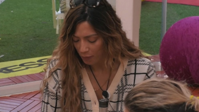 GFVip, Soleil non sopporta la presenza di Delia: 'Una disperata di fama'.