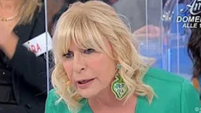 Uomini e donne, Gemma messa alle strette.