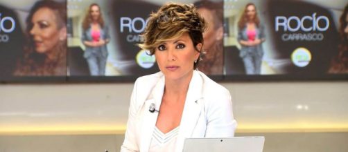 Sonsoles &Oacute;nega ha dicho que Roc&iacute;o Flores se comporta diferente en los plat&oacute;s (Telecinco)