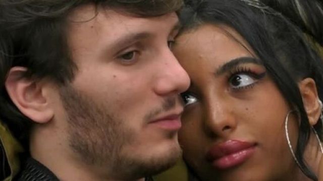 GFVip, Lul&ugrave; a Manuel: 'Non siamo Giulietta e Romeo perch&eacute; tu sei in sedia a rotelle' (Clip).