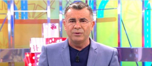 Jorge Javier V&aacute;zquez fue el encargado de revelar que la acompa&ntilde;ante de I&ntilde;aki Urdangarin es una mujer casada (Telecinco)