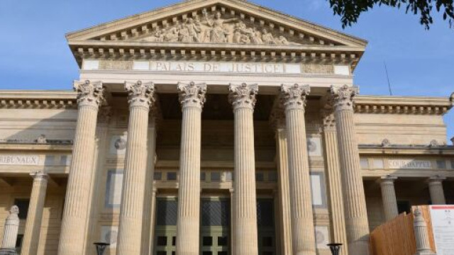 Palais de justice - N&icirc;mes - Source image : wikimedia