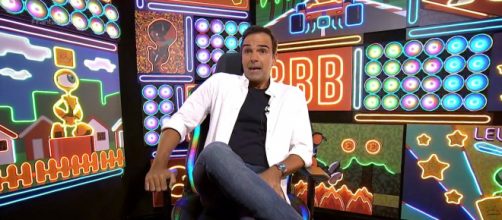 A chegada de novos participantes foi motivo de comemora&ccedil;&atilde;o entre o brothers. (Foto: Divulga&ccedil;&atilde;o/TV Globo)