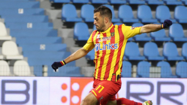 Crotone, Olivieri nome per l'attacco.