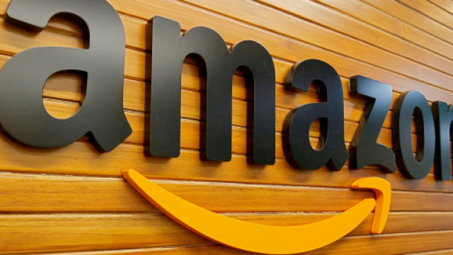 Amazon seleziona nuovo personale nei ruoli di magazziniere a 1680&euro; al mese e capoturno: candidatura online sul sito aziendale